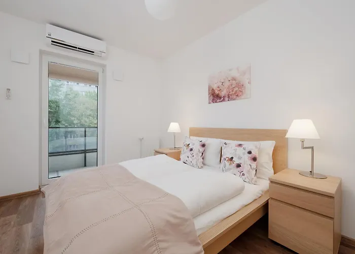 Legnicka With Parking By Renters