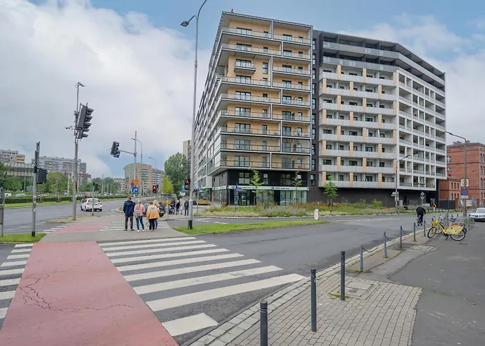 Legnicka With Parking By Renters 弗罗茨瓦夫