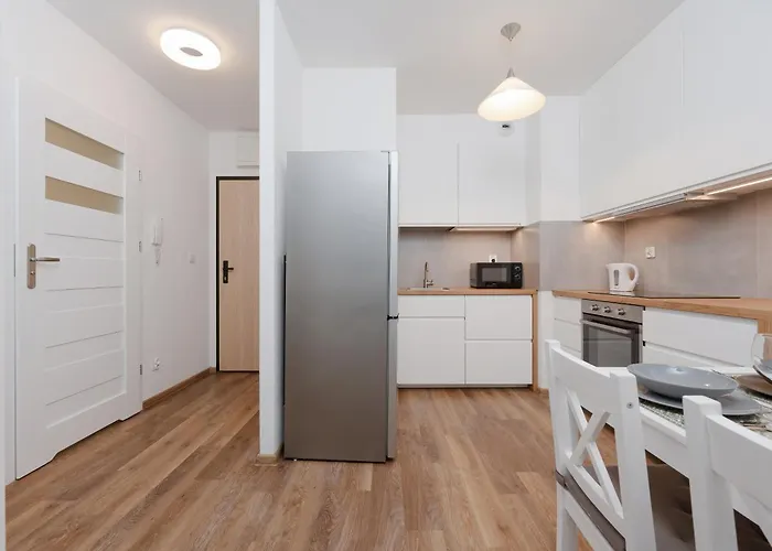 Legnicka With Parking By Renters Apartment Wroclaw