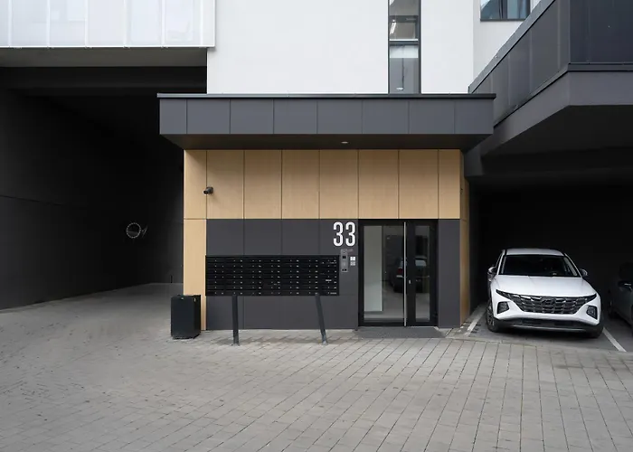 Apartment Legnicka With Parking By Renters *